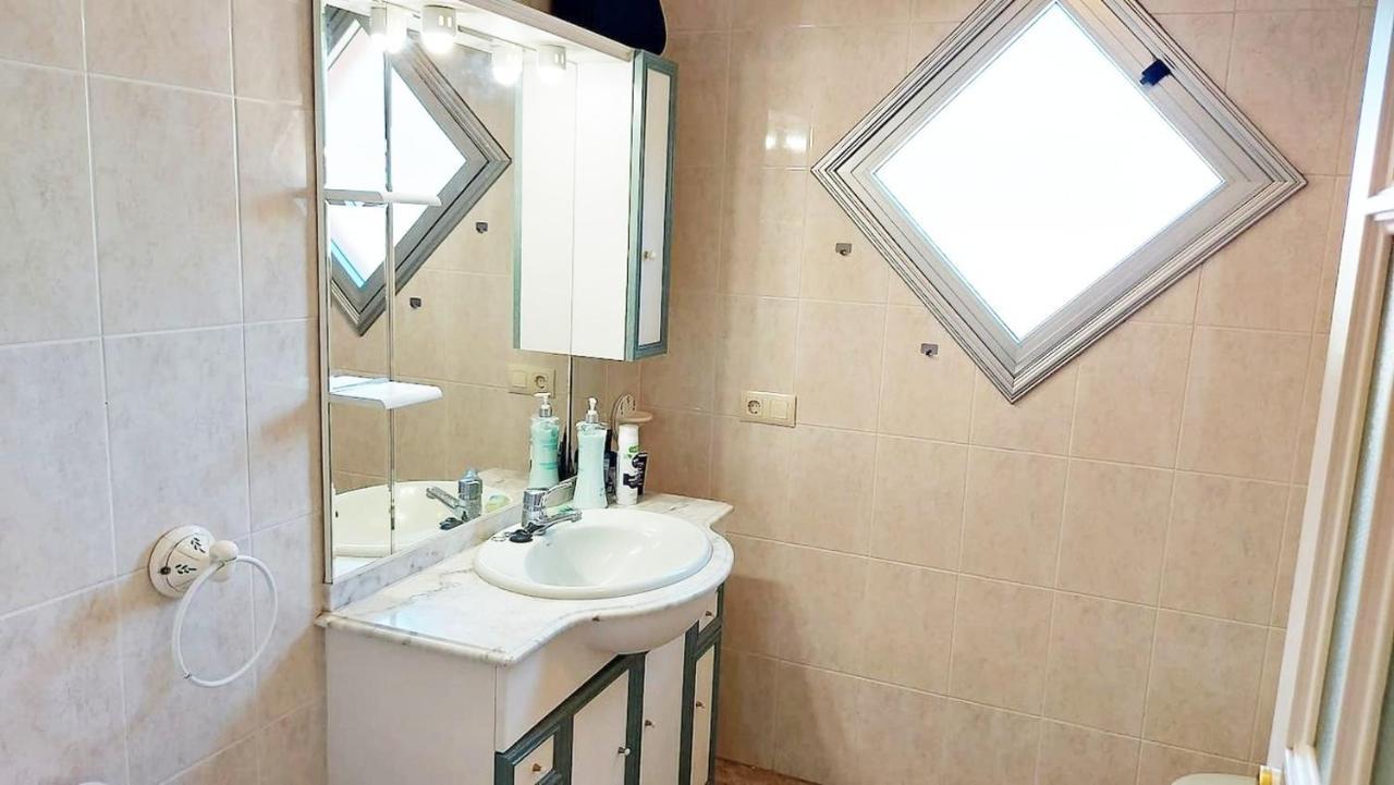 Modern And Centric Apartment With Air Conditioning - By Tenerifehints El Médano Екстериор снимка